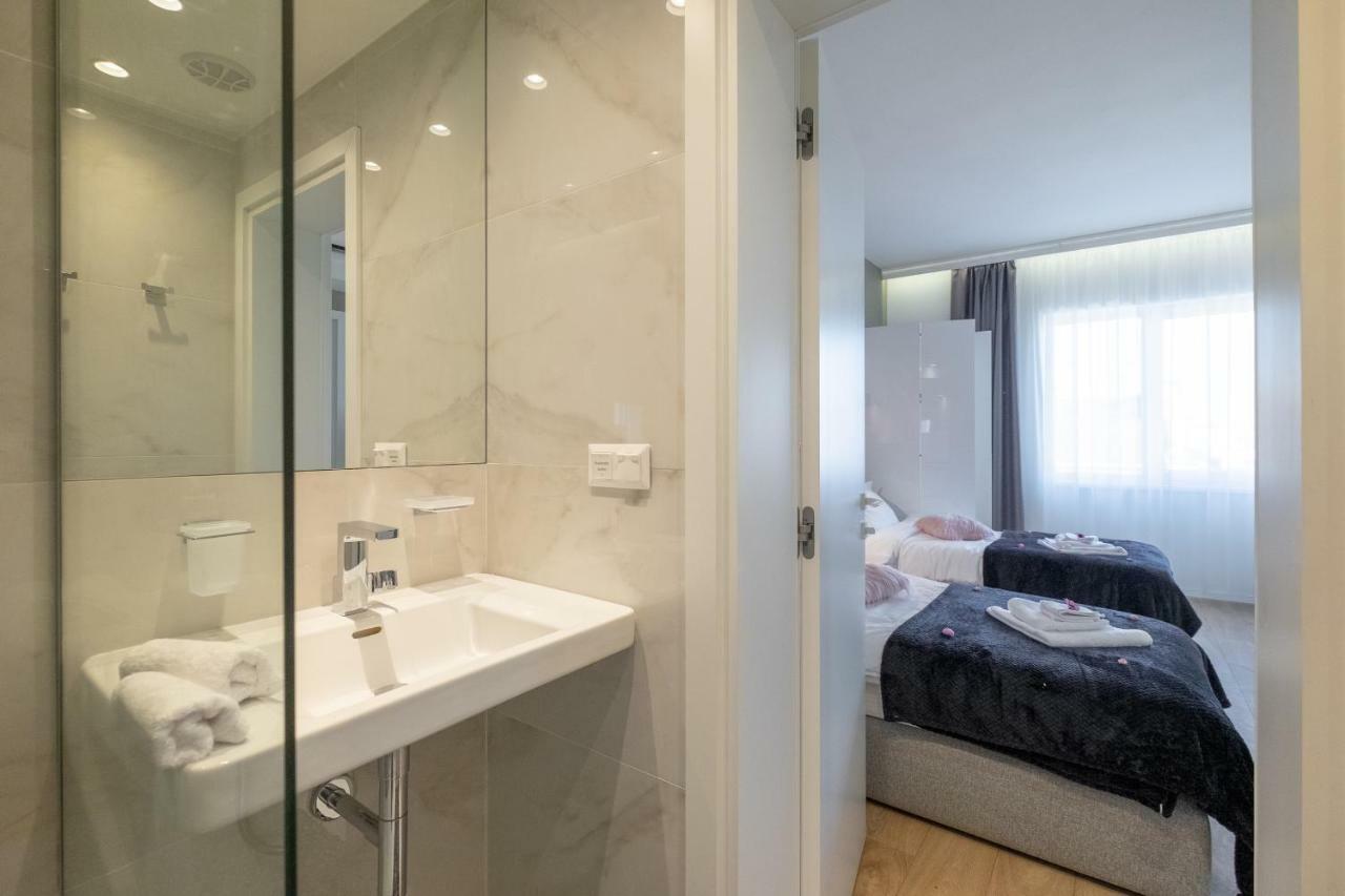 Vitosha Blvd Luxury 2-Bedroom, 2-Bathroom With Balcony Sofia Luaran gambar