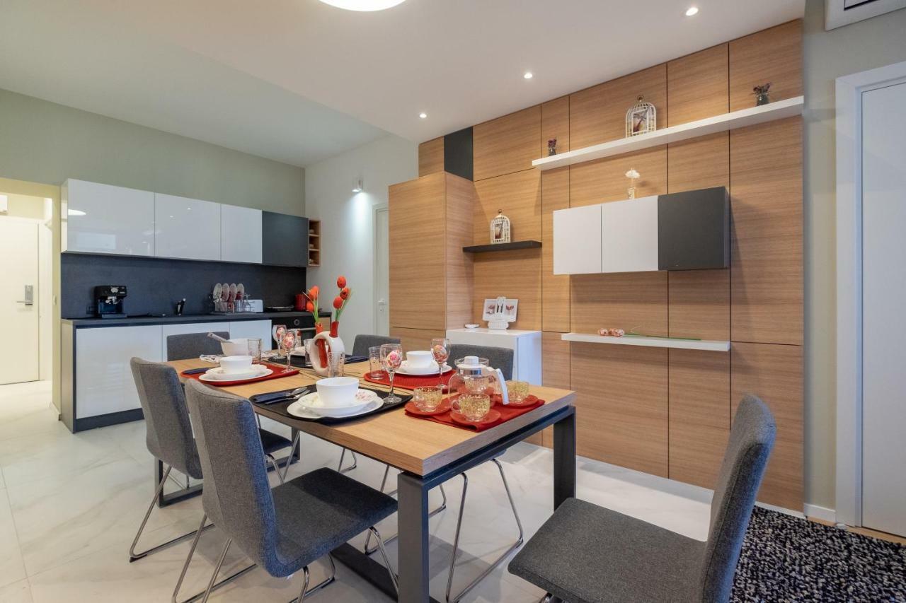 Vitosha Blvd Luxury 2-Bedroom, 2-Bathroom With Balcony Sofia Luaran gambar