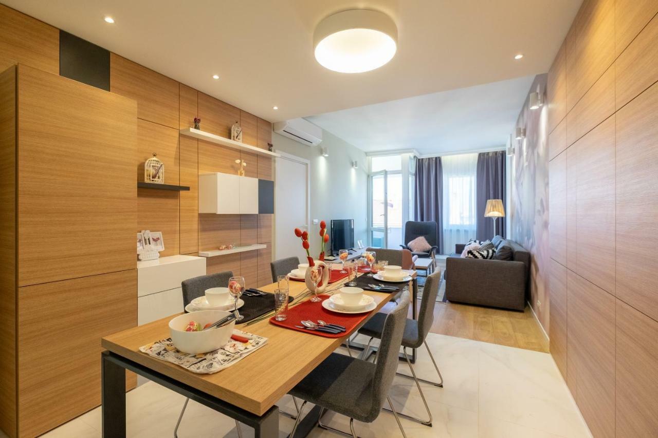 Vitosha Blvd Luxury 2-Bedroom, 2-Bathroom With Balcony Sofia Luaran gambar