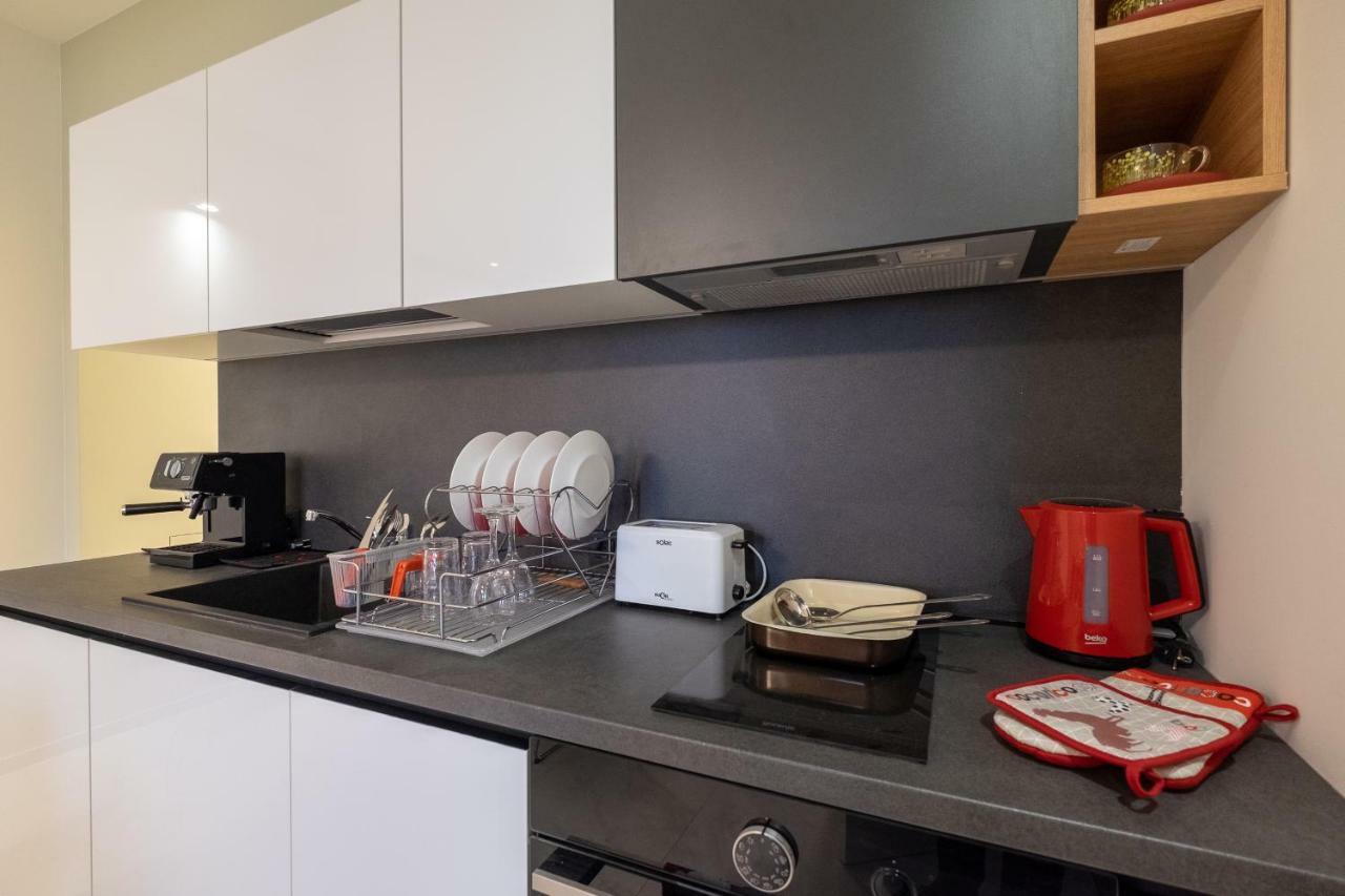 Vitosha Blvd Luxury 2-Bedroom, 2-Bathroom With Balcony Sofia Luaran gambar